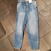 BNWT  Girls 11/12  Ambercrombie and Fitch Mom Jeans