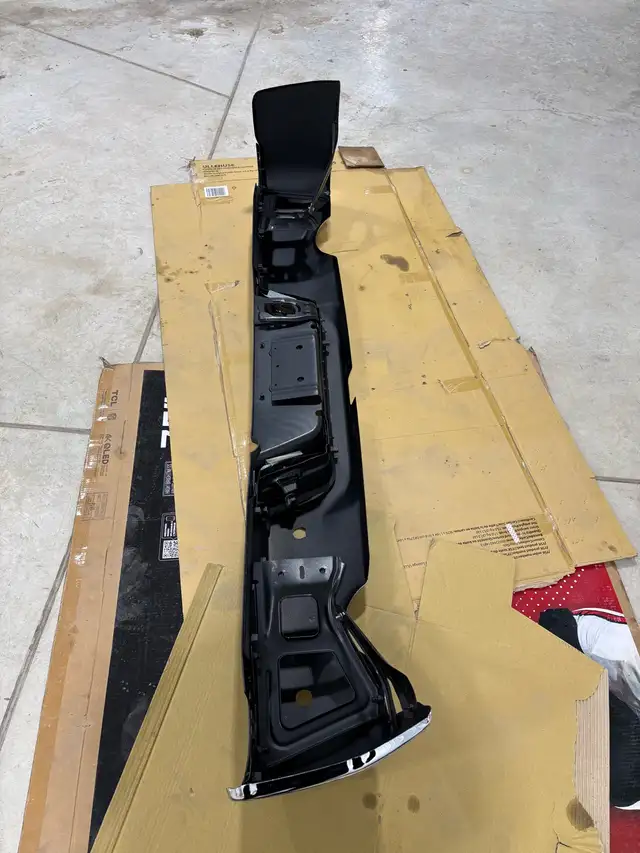 2009-2020 Ram 1500 Classic Chrome rear bumper in Auto Body Parts in Regina - Image 8