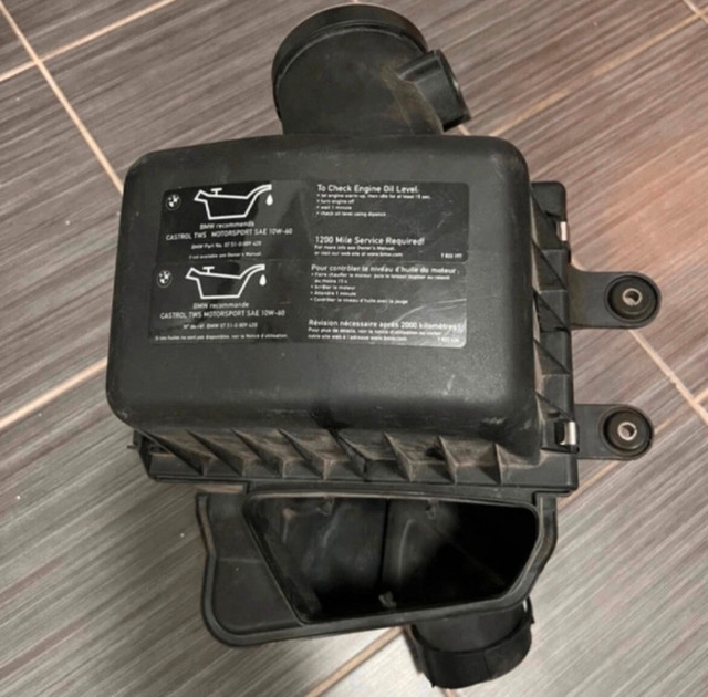 BMW E46 M3 S54 Air Cleaner Airbox Air Box Assembly Genuine Oem in Engine & Engine Parts in City of Toronto