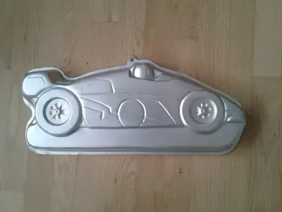 AUTO DE COURSE  Moule à gâteau, View more