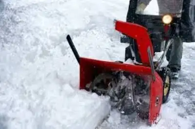 SNOW REMOVAL-DRIVEWAYS / ROOFS / TRAILERS, View more