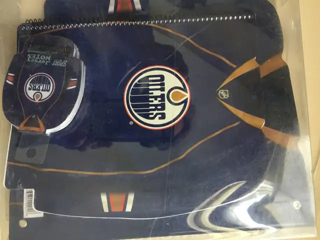 Oilers binders and extras $9 each63749433898755121