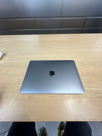 MacBook Pro M2 (2022, Space Grey)