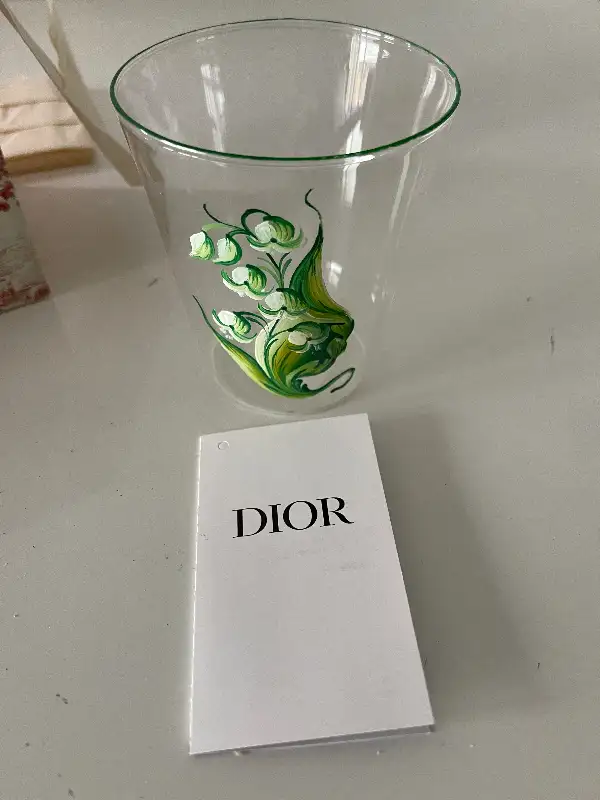 DIOR, GLASS Transparent New Lily of the Valley in Arts & Collectibles in City of Montréal - Image 6