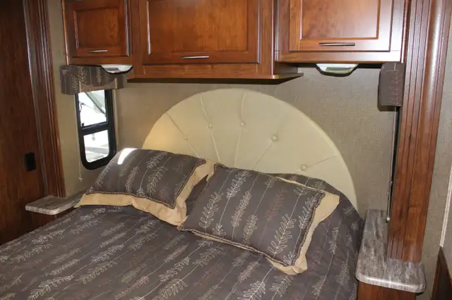 2015 Coachmen Pursuit in RVs & Motorhomes in Chilliwack - Image 8