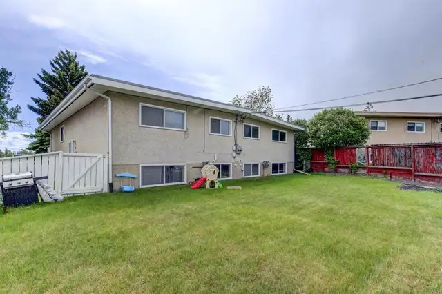 Bright & Spacious Legal 3-Bedroom Basement Suite Best Location in Long Term Rentals in Calgary - Image 2