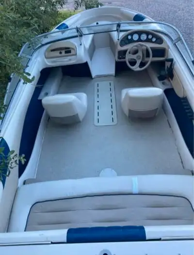 1998 Glastron Boat - Priced to Sell.. OBO!! Will take a trade for a golf cart. 1998 Glastron 17.5 We...