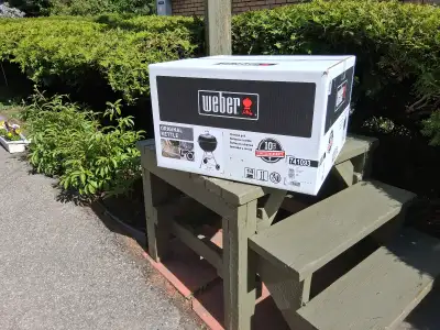 BBQ au charbon de bois de marque WEBER de dimension 22 pouces., View more