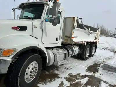 2016 Peterbilt 348 Tandem Dump Truck with 15’ Lanau Hardox 450 Gravel box. - Dana Spicer: - 14,600 L...