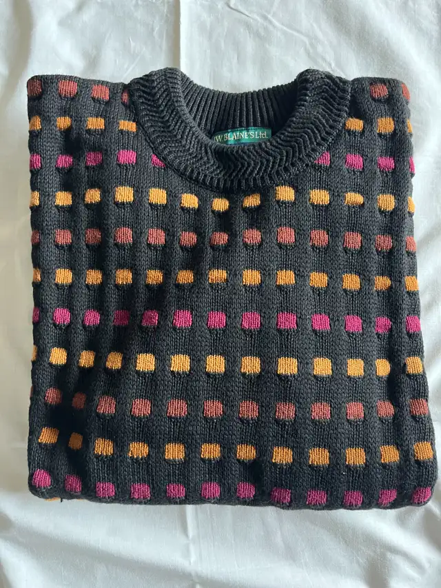 Men's 100% Cotton Sweater in Men's in St. Albert - Image 4