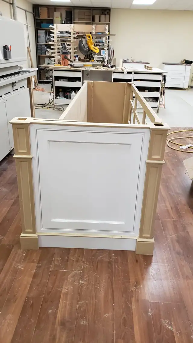 Carpenter available445158898606417922