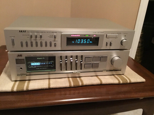 AKAI AT-V04 TUNER AND JVC A-X40 ITEGRATED AMPLIFIER in Stereo Systems & Home Theatre in Mississauga / Peel Region