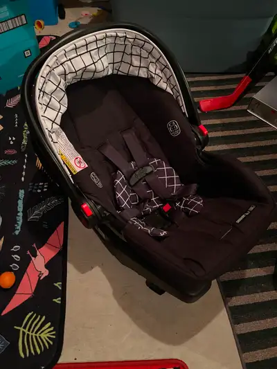 BABY CAR SEAT - MINT CONDITION (3 AVAILABLE), View more