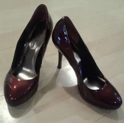 SOULIERS rouges en CUIR VERNIS ITALIEN Grandeur 8,5 Femme, View more