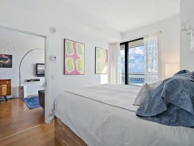 Magnifique 3 ½ + DEN Iles des Soeurs deux pas du REM $2450 in Long Term Rentals in City of Montréal - Image 5