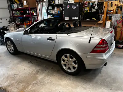 1999 Mercedes Benz SLK230 décapotable 199 900 km Automatique Toit dur rétractable Aucune rouille En...