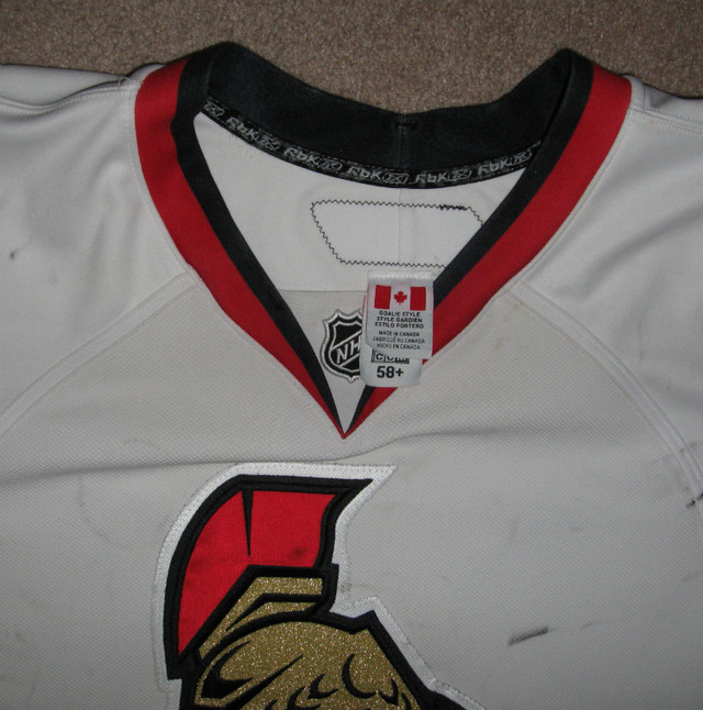 NHL Ottawa Senators Goalie Jersey 58+G in Hockey in North Bay - Image 2