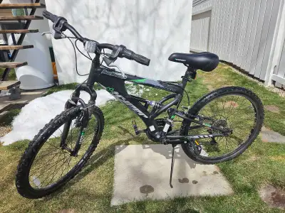 Hyper Bear Mountain 24" bike, View more
