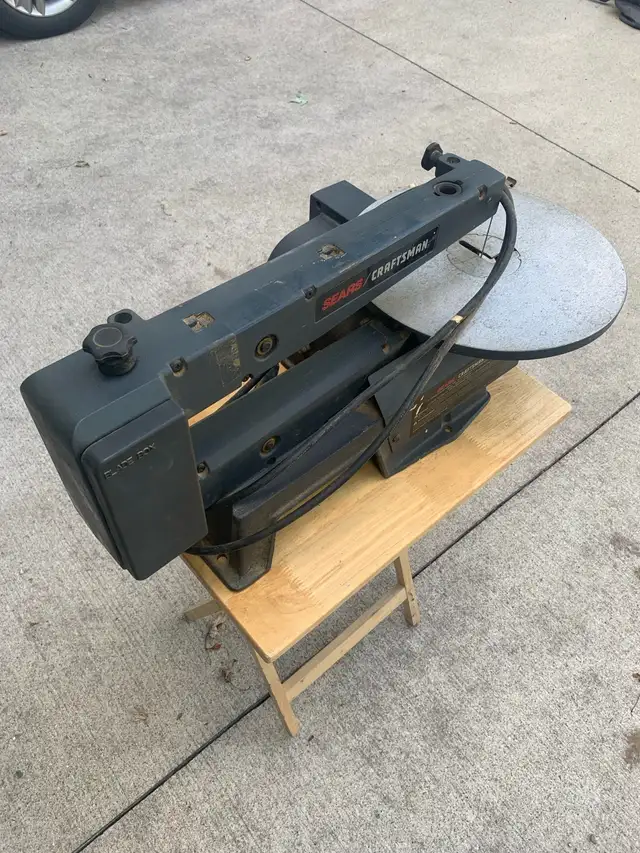 Craftsman 16” Variable Scroll Saw in Power Tools in London - Image 2