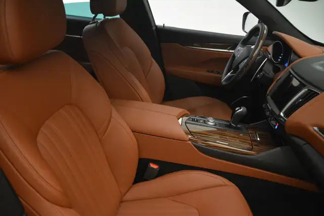 2018 Maserati Levante in Cars & Trucks in Ottawa - Image 7