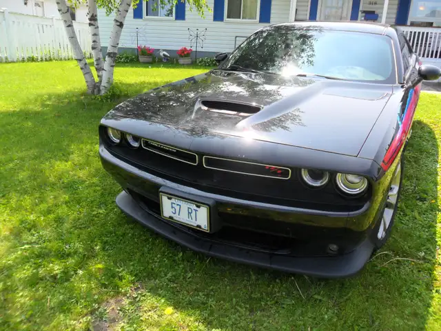 2020 dodge challenger r/t hemi 5.7 in Cars & Trucks in Ottawa - Image 3