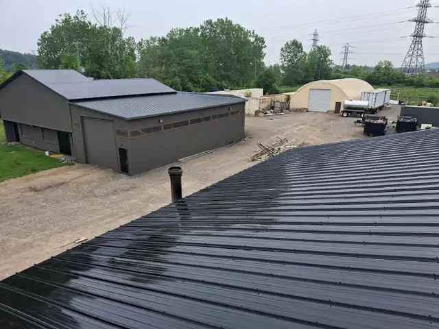 Barn Repairs & Farm Maintenance in Painters & Painting in Hamilton - Image 2