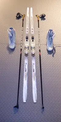 Équipement de ski de fond de patin