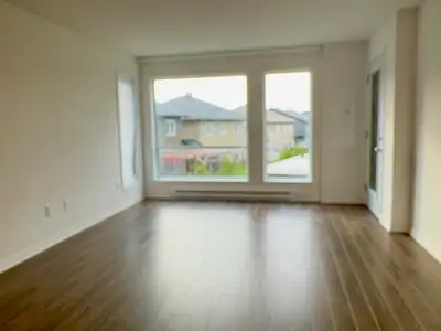 Condo 4 1/2 avec électros - 2 Bedroom with Applicances, View more