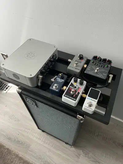 Darkglass / Ampeg Live / Studio Complete Bass Rig, View more