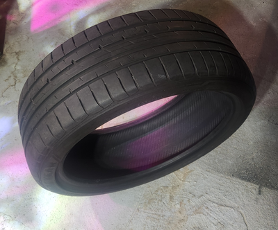 Pneu GoodYear Eagle F1 RunFlat 225/40R19 1 fois 225/40R19 A servi pour BMW 340i 2016 à partir de l’é...