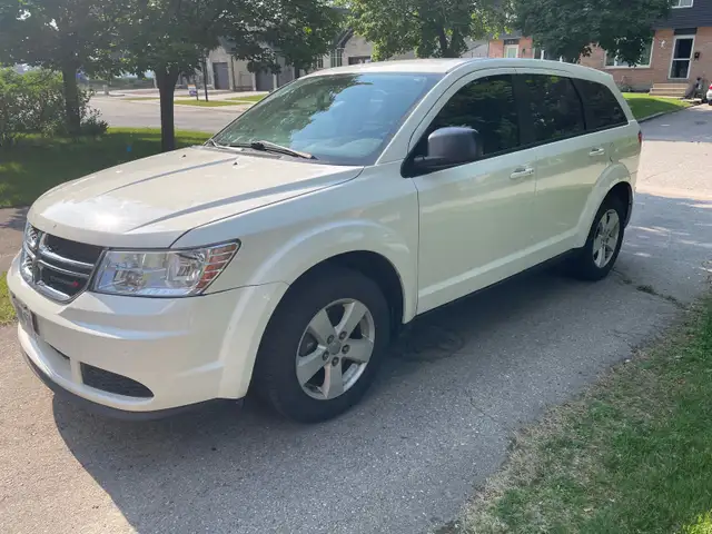 2015 Dodge Journey dans Autos et camions dans London - Image 2