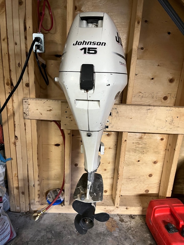 2002 Johnson 15 HP 4 Stroke Outboard Powerboats & Motorboats