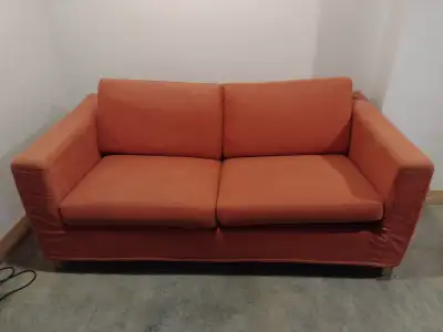 Canapé usagé mais fonctionnel, View more