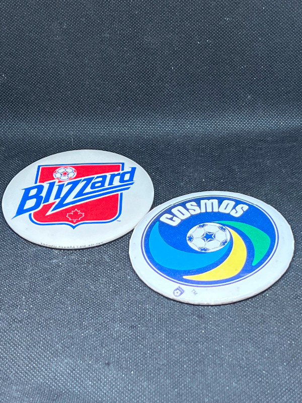 10 early soccer pins, blizzards Cosmo kinda collectible in Arts & Collectibles in Mississauga / Peel Region - Image 4