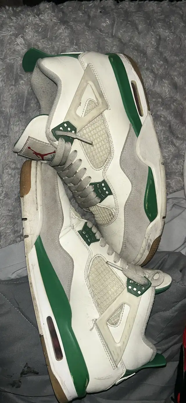 Real! Jordan 4 Retro SB in Men's Shoes in Oakville / Halton Region - Image 4