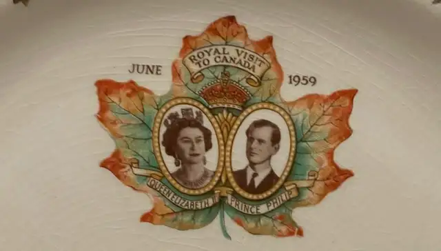 Collectible Vintage plate 1959, QUEEN  ELIZABETH II and PRINCE P63006662254467121