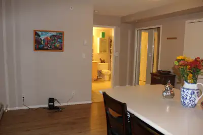 1 Bedroom + Den - 1 Bathroom - At 6 Ave - 10 St SW For Rent