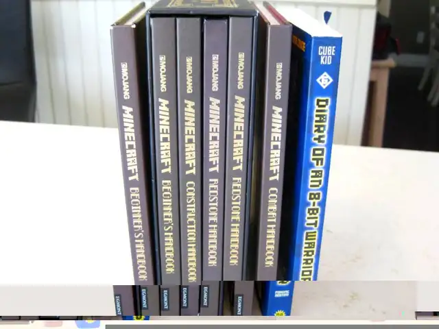 Box Set of 6 Minecraft Beginners Books &Diary 8 Bit Warrior Book in Children & Young Adult in Kitchener / Waterloo - Image 11