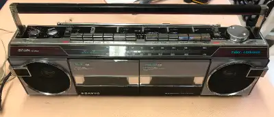 Sanyo M W750 Stereo Radio Cassette Recorder. Mini boombox