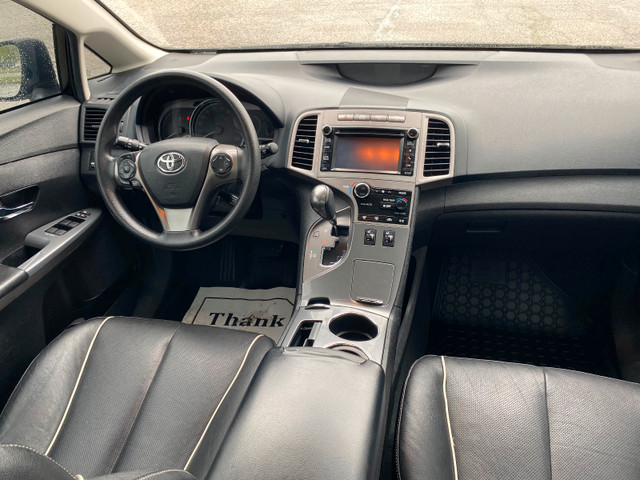 2014 Toyota Venza XLE Top of the line Very clean in Cars & Trucks in Mississauga / Peel Region - Image 2