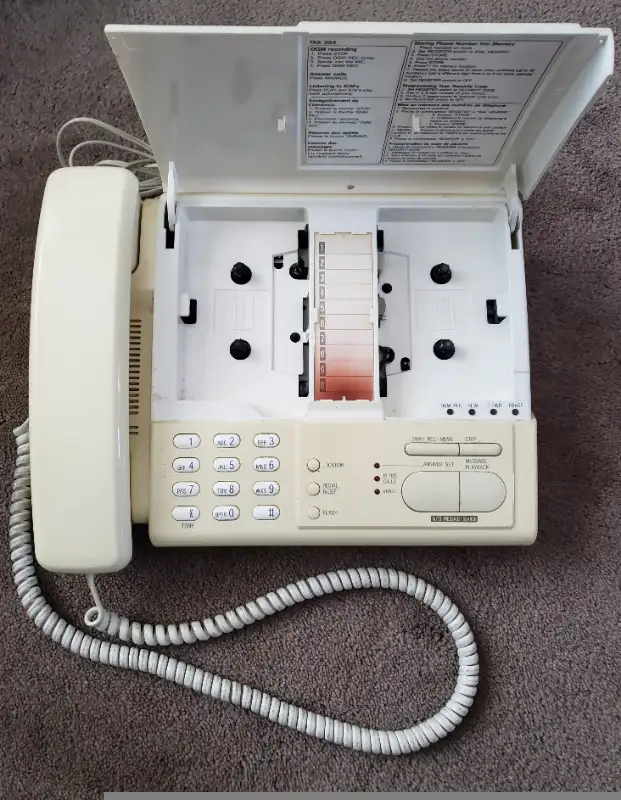 VINTAGE TELEPHONE - SANYO in Arts & Collectibles in Laval / North Shore - Image 4