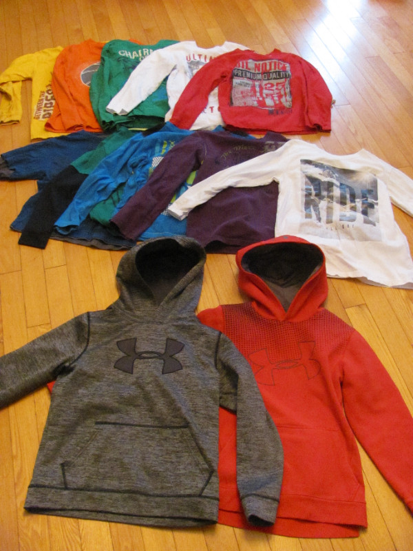 shirts and hoodies size 10/12 in Kids & Youth in Gatineau