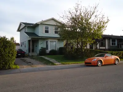 Falconridge - Whole House........Cozy & Best Location