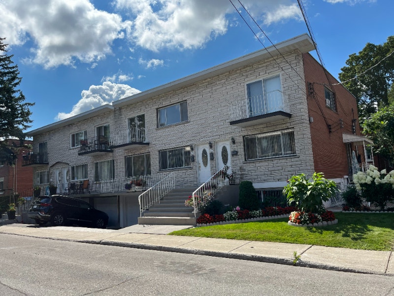 2 càc, 2e étage // 2 bedrooms, 2nd floor Ahuntsic Locations longue