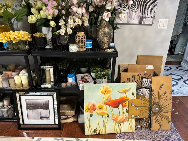 Home Staging Inventory Clearout in Home Décor & Accents in Markham / York Region - Image 3