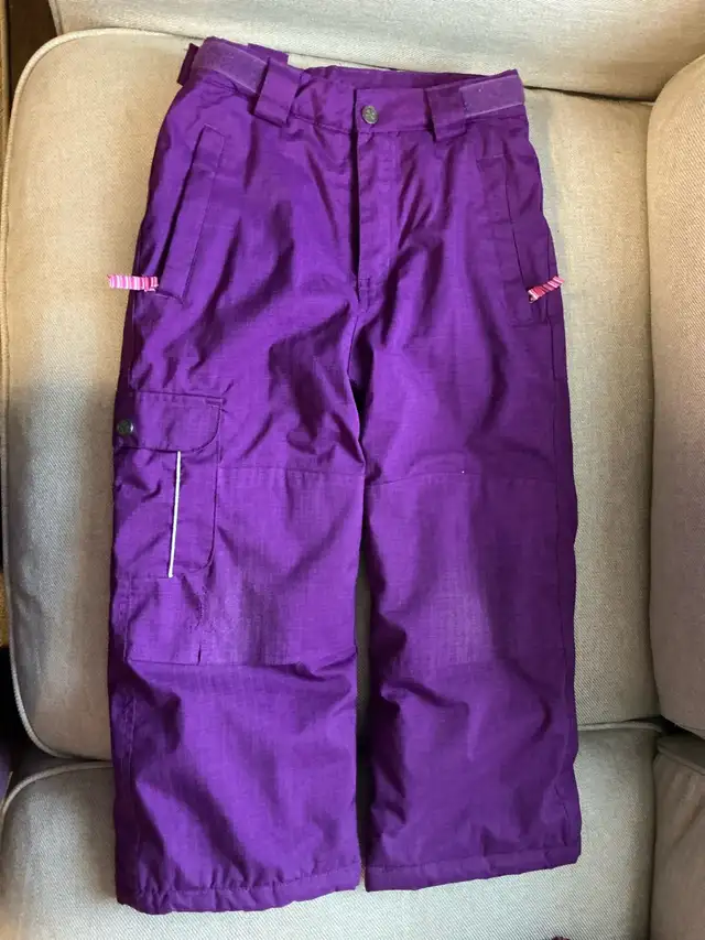 Set: Winter Jacket and Snow Pants, Size 5 in Kids & Youth in Edmonton - Image 5