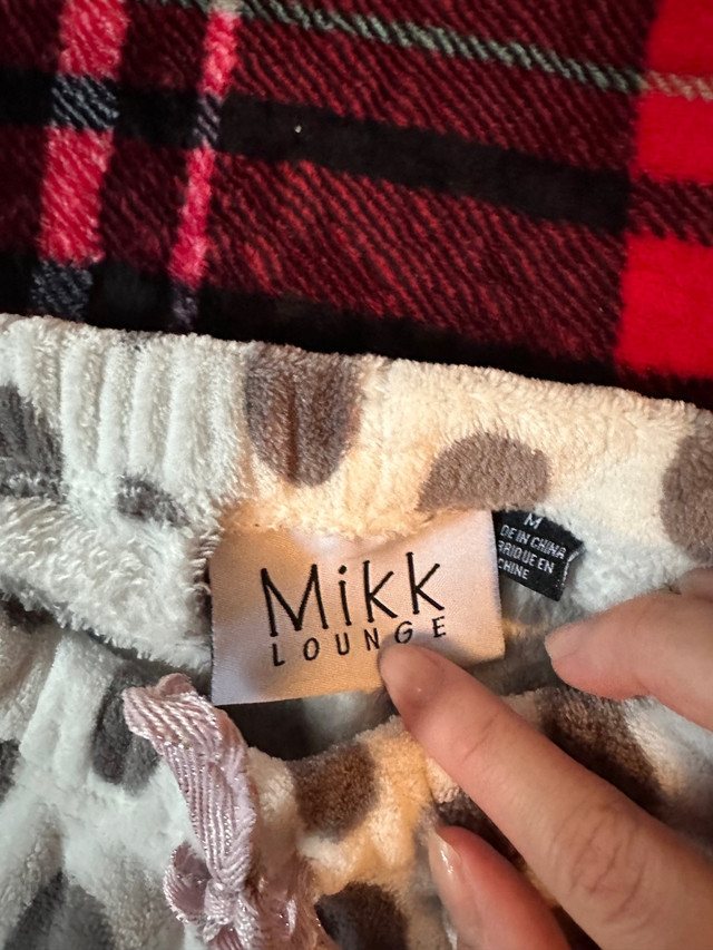 Milk lounge white and grey polka dot women’s pyjama pants size m in Women's - Bottoms in Ottawa - Image 2