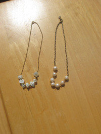 Lot 2 colliers chaines couleur or avec pierres, perles RETRO