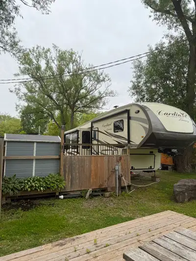 Beautiful well maintained 2019 Cardinal Luxury fifth wheel trailer. The spacious interior is beautif...