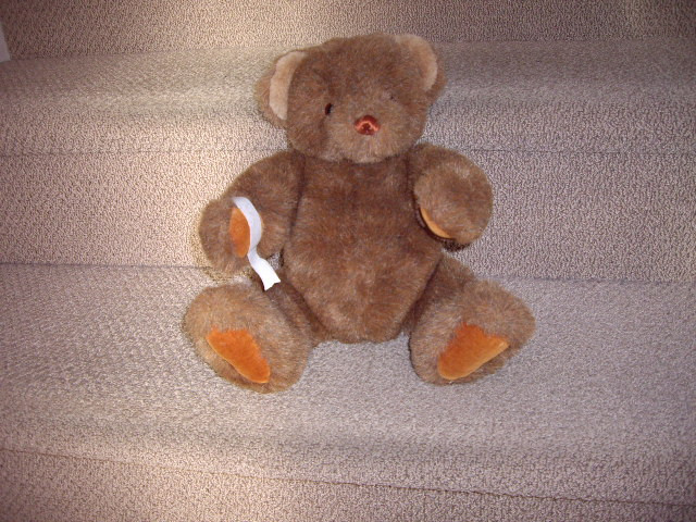 ANIMALS PLUSH-SEARS POOH BEAR, GUND BROWN, CHOC, 2 BUNNYS in Toys & Games in Burnaby/New Westminster - Image 2